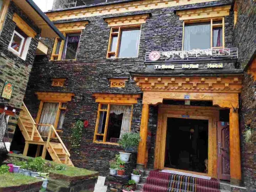 Kangding Bali Herui Hotel