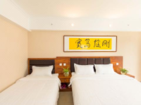 沈阳青咖静静公寓 - 豪华家庭三人房