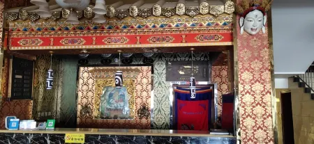 Nangqian Dragon Ball Business Hotel Отели рядом с достопримечательностью «Xiangdata Relic Site»