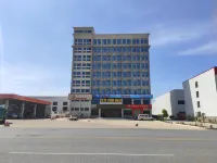 Junlai Hotel(Xinyang Railway Station Branch)