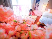 天空之城轻奢主题公寓(泉州东海泰禾店) - 日式浪漫樱花山景房