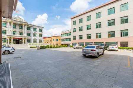 Yi Hotel Отели в г. Цися