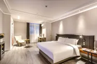 HanTing Premium Hotel (Suzhou Guanqian Street Leqiao Subway Station)