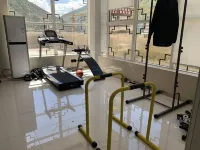Daocheng Yading Chujian Art Hotel - Gym