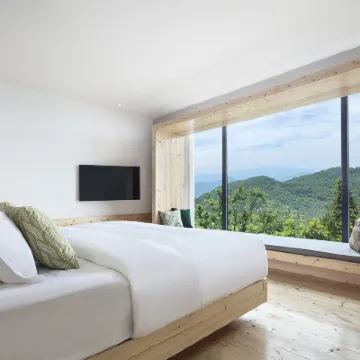 Slow house, xiannvushan guiyuan boutique holiday home stay โรงแรมใกล้สะพานสวรรค์