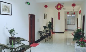 Shanyang Hongri Hotel