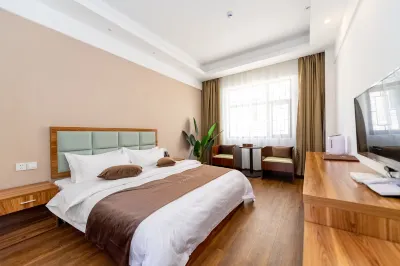 Tianjie impress hotel of daocheng Отели рядом с достопримечательностью «Пассажирская станция Пэнчэн»