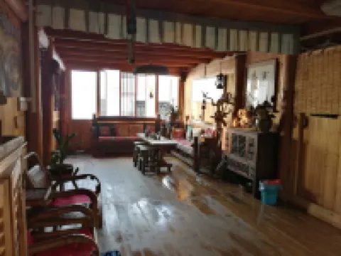 Yisha Gufengzhai Inn โรงแรมในฉงเจียง