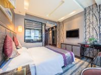 重庆V8时尚酒店 - 轻奢品质大床房