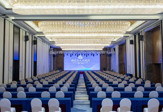 그랜드 스카이라이트 호텔 외관