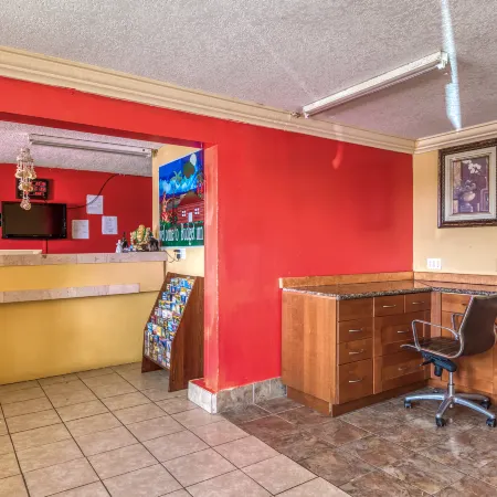 Budget Inn and Suites
