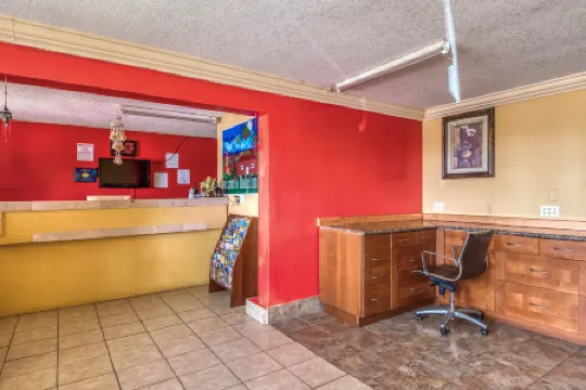 Budget Inn and Suites