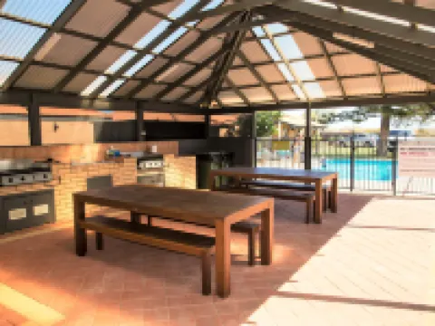 Geraldton's Ocean West Holiday Units & Short Stay Accommodation Hotels in Geraldton