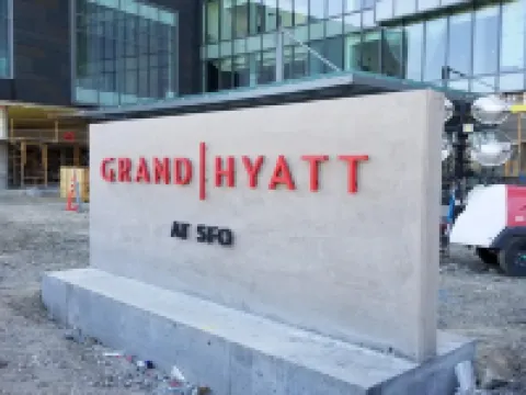 グランド ハイアット アット SFO ミルブレーのホテル