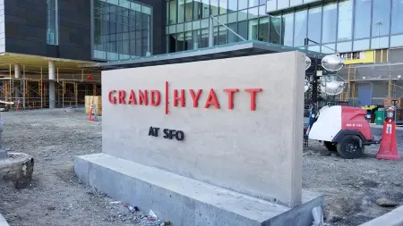 Grand Hyatt at SFO Отели рядом со станцией Милбрей-Стейшен