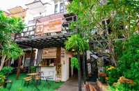 Nature Boutique Hotel @ Chiangmai Отели в г. 