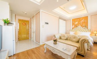 Yuexianglai Hotel (Dalian Railway Station Zhongshan Square)