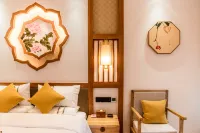 LiJiang Shiningland Resort Hotel（Lijiang Old Town） - 4 stjerner