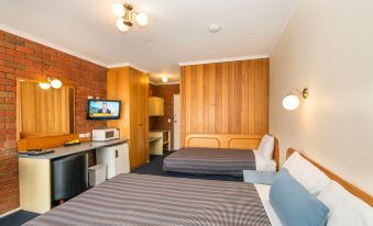 Torquay Tropicana Motel