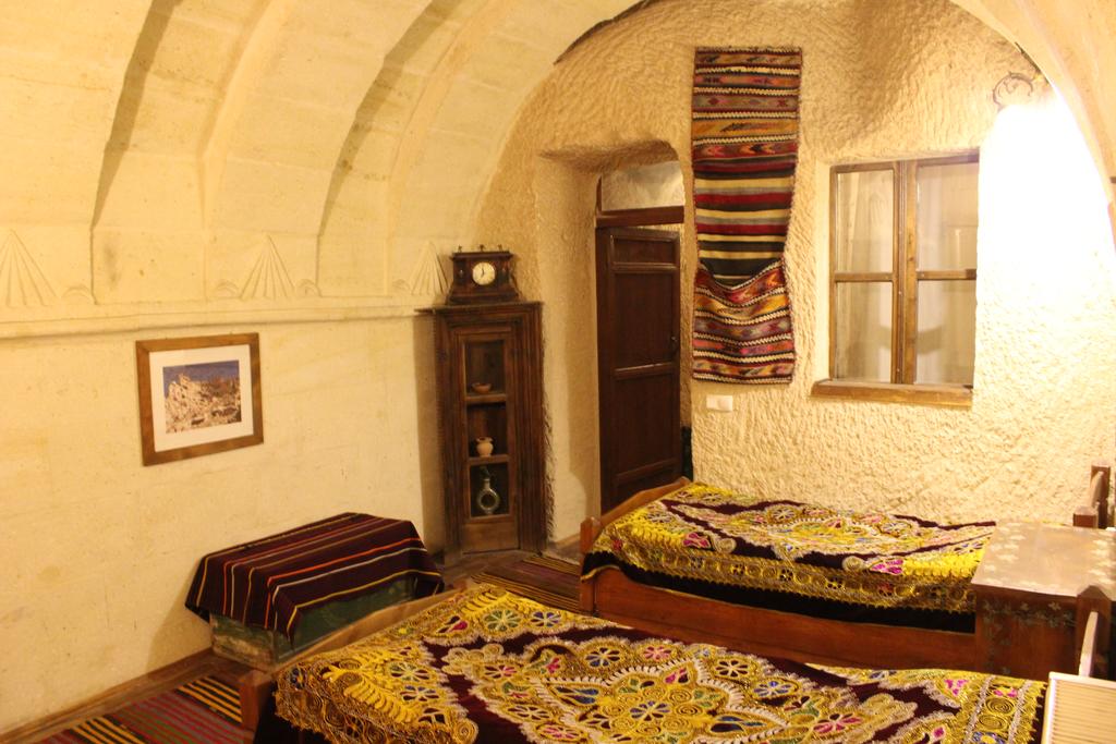 Kismet Cave House