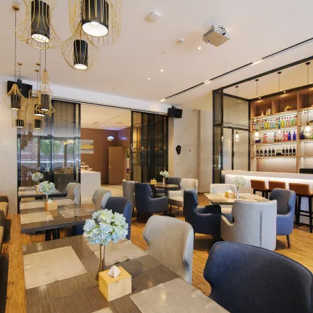 Echarm Hotel (Jinan Railway Station)