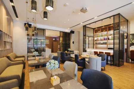 Echarm Hotel (Jinan Railway Station) Отели рядом с достопримечательностью «Shandong Jiaotong University Vocational and Technical College»