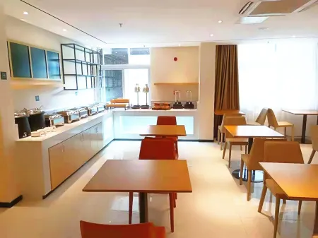 City Comfort Inn Hotel (Bengbu Railway Station Jiefang Road) Отели рядом с достопримечательностью «Bengbu Medical University»
