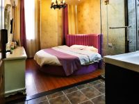 丹东嘉和美式主题宾馆 - 圆床房