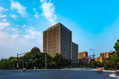 Rezen Dong Hotel (Hangzhou Jiubao Subway Station)