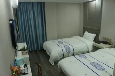 Huining Fanshe Yijing Hotel