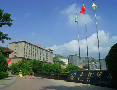Yunti Hotel Hotel di Honghe County