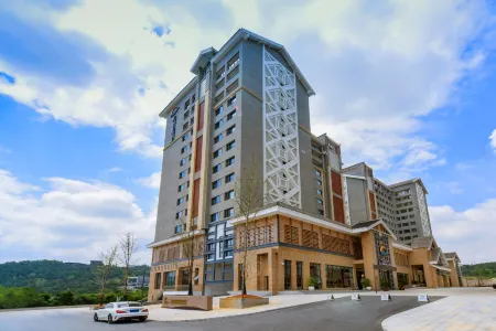 E-wing International Airlines Hotel Отели рядом с достопримечательностью «Jiaxiu Square Public Lavatory»