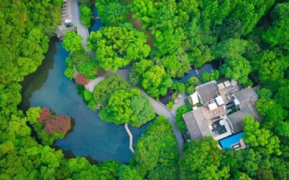 โรงแรมฮอลิเดย์ ซิจงซี โรงแรมใกล้จิ่วซี 18 สตรีม