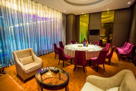 Freeland Jinglun Hotel