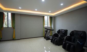 Aishanglai Fashion Hotel