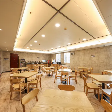 Jiangmen Park Lane Hotel (Gangzhou Avenue Baiyi Branch)