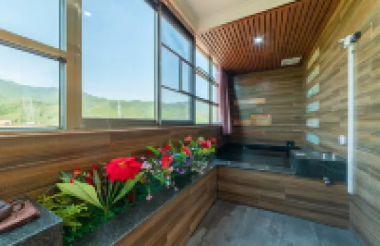 龍門水玲瓏溫泉度假酒店（南崑山店） 鄰近香溪堡旅遊區的酒店