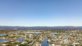 Meriton Suites Broadbeach