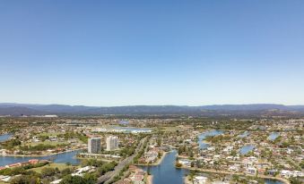 Meriton Suites Broadbeach