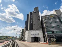 Stay Month Hotel Hotel dekat Pom Bensin Munbong