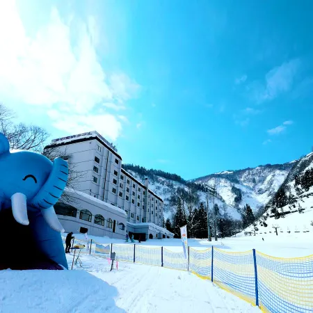 Yuzawa Toei Hotel Отели рядом с достопримечательностью «Горнолыжный курорт Иваппара»