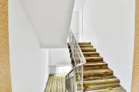Kaili huahong business hotel