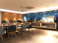 Homeinn Hotel (Guanyun Fuyuan Plaza Pedestrian Street)