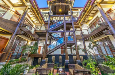 Floral Hotel · ancient city of Lijiang Xin Jing Jing Ju Hotel فنادق في ليجيانغ