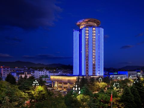 Guanfang Hotel (Lijiang Old Town )