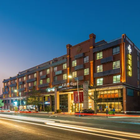 Golden Hotel