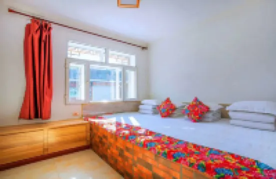 Xuegu Azalea Homestay