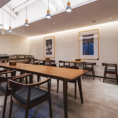 Floral Hotel·Ningbo Ciqili Hotel (Cicheng Ancient County City Branch)