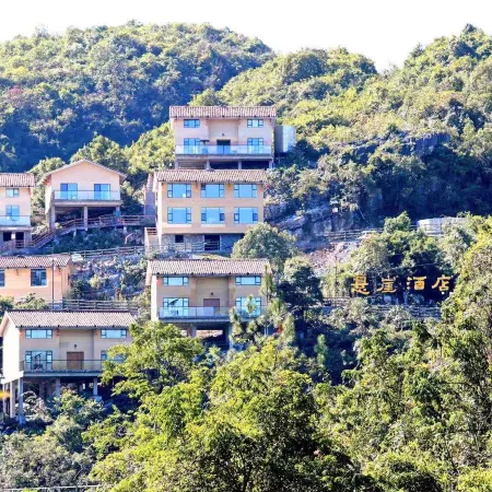 Cliff Hotel