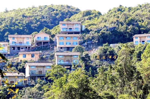 Cliff Hotel Hotels in Luocheng